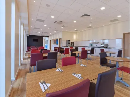 Travelodge Rochester Отели в г. Strood