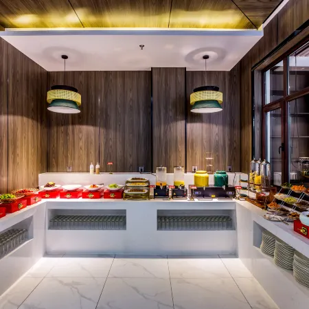 Chengde Puning Hotel (Mountain Resort)