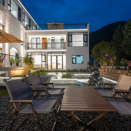 Huachuan County Qingsu Huajian Homestay
