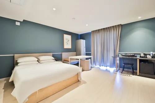 Brown dot Hotel Samsan