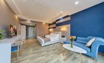 Wenruo Fashion Hotel (Yibin Lingang Xintiandi)