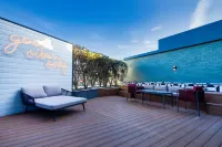 Radisson Red Yangzhou Slender West Lake