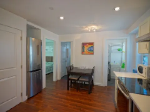 EVE'S Hotels in Vancouver