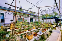 Yixing Hufu Town Lingjia Hotel