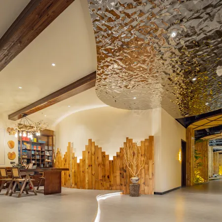 Quxiang Yazhu · Design City Private Hot Spring Homestay (Quyuan's Hometown)