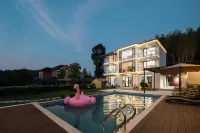 Anji Yitong·YiTong Parent-child Light Luxury Designed Vacation Boutique Homestay. - Jacuzzi