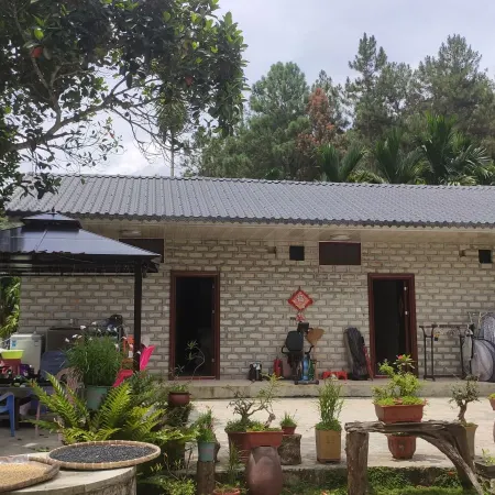 Yisheng Chashe Homestay (Jianfengling) Отели в г. Ледун