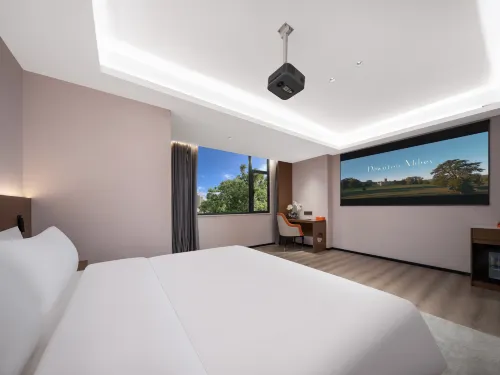 Yaduo Boya Hotel (Hengdian World Studios Ming and Qing Palace Gardens) Photos