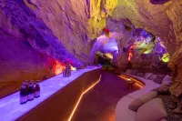 Zhangjiajie Qishi Li Cave Homestay (National Forest Park Flagship Store) - 5 estrellas