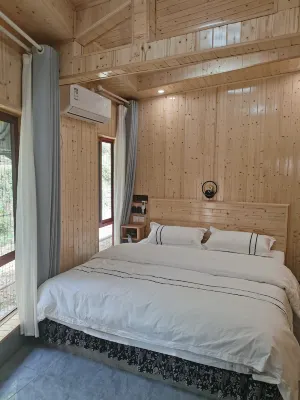 Farmstay (Dehang Canyon Scenic Area) Hotels near Dehang Canyon