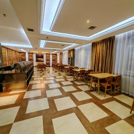 Shengyuan Hotel, Mohe City Отели рядом с достопримечательностью «Сунхуа оригинальный лесной парк»