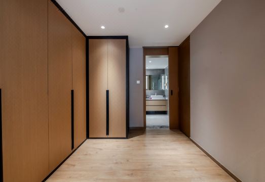 JinXiFu의 넓은 객실과 대형 TV