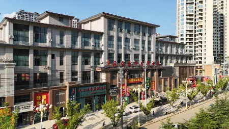 Weining Fengzhu Liunian Resort Hotel