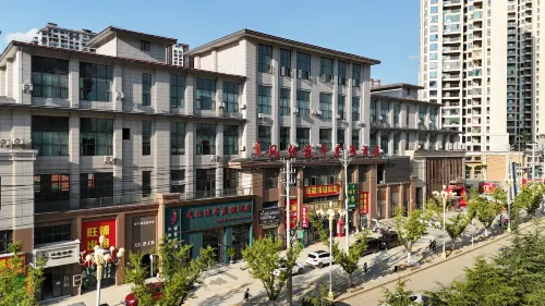 Weining Fengzhu Liunian Resort Hotel