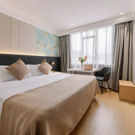 Lizi Hotel Отели рядом с достопримечательностью «Старый город»