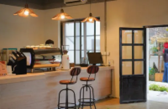 Yichuan Riverview Resort B&B (Dongxixiang Xiangbishan Branch)