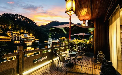 Floral Hotel Fenghuang Ancient City Wind and Snow Night Old Friends Come Inn (Tuojiang Branch) - Varme kilder