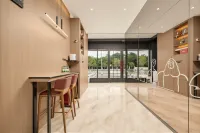 Moon Bay Boutique Hotel (Yangzhou East High-Speed Railway Station Hangji Central Plaza) - Bintang 3
