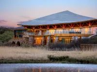 Zhenglan Banner Shangdu Lake Luxury Wilderness Hotel Hotels in Zhenglan Banner