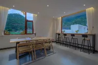 Lugu Lake View Hotel