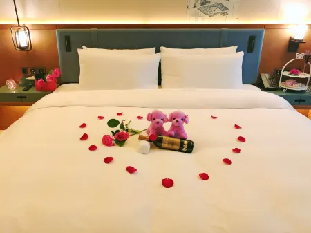 Bertian Hotel (Shapingba High Speed Railway Station Sanxia Plaza)
