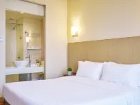 Hotel COZI Harbour View Hotels near Sai Kung
