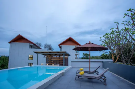 Palmyrah Surin Beach Residence Отели рядом с достопримечательностью «Пляж Сурин»