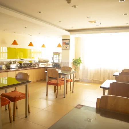 Home Hotel (Ninghai China Mold City Xingning Middle Road)