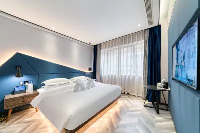 SOFTTIME Hotel (Kunming First Affiliated Hospital of Kunming Medical University Municipal Stadium Subway Station) Hotels near Loft Art Community Motif