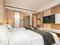 Lavande Hotel (Zhengzhou Economic and Technological Development Zone Central Square Subway Station) Отели в г. Зона экономического и технологического развития Чжэнчжоу