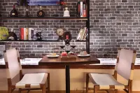 Qing San She Art Inn - Desayuno