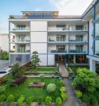 Qijing Mountain Court Hotel (Yangshuo Shili Hualang Yulong River)