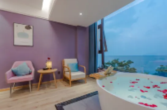 Beautiful crown Sea View Resort (Erhai flagship)