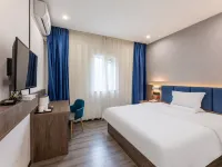 7 Days Premium Hotel (Shijiazhuang Donggang Road Dashimen) Hotels near Earth Science Museum