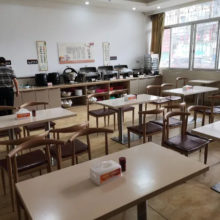 GreenTree Alliance Hotel (Cenxi Guangnan Road Ronghu)