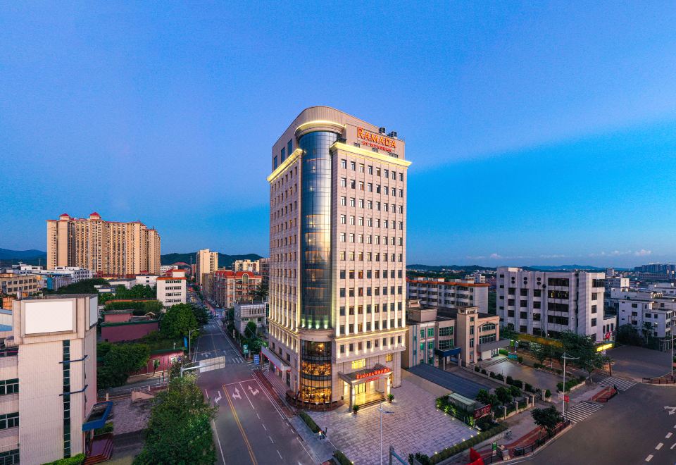 Ramada by Wyndham GuangZhou Conghua - Housity