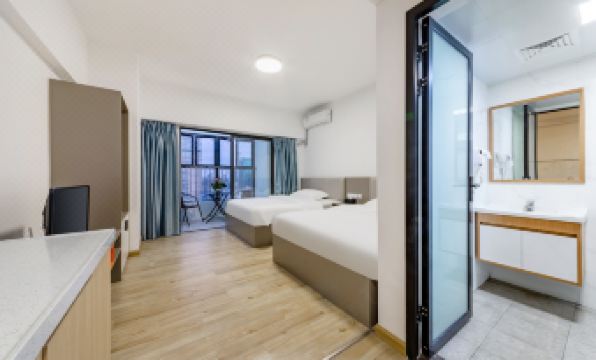 Siji Light Luxury Hotel Apartment (Foshan Guangfo Zhicheng AEON Menglecheng Branch)