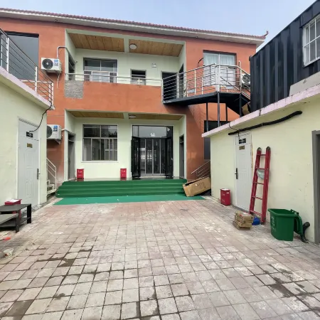 Yuqian Hotel