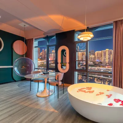 Freely Smart Riverview Hotel (Chongqing Jiangbeizui Financial City Store) Hotels near Daxigou Station