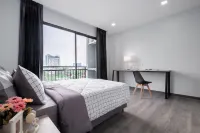 Aqua residences Hotels near Songpochana