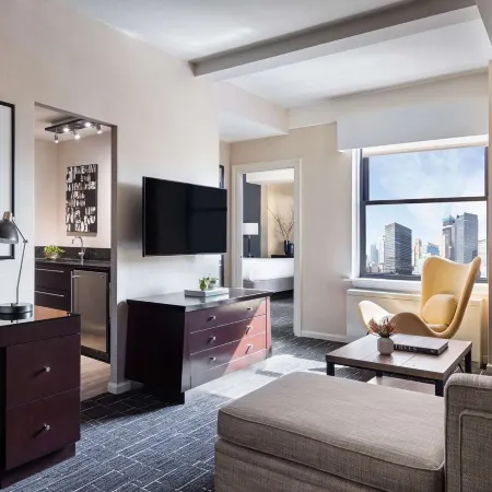 The Shelburne Sonesta New York Отели рядом с достопримечательностью «Парк Брайант»