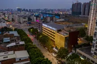 Marriott Guihuang Hotel (Guigang High - speed Railway Station Branch, Keshi World Plaza Branch) Hotels in Guigang