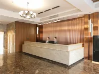 Chonpines Hotel - Parking