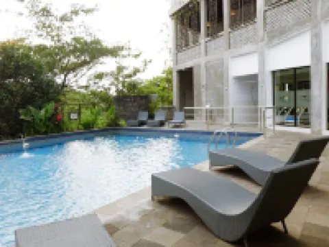 Oak Tree Emerald Hotel & Conventions Semarang Hotels in Gajahmungkur