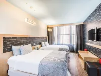 Tryp by Wyndham New York City Times Square - Midtown Hotels near Castle Clinton