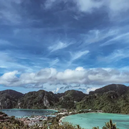 Phi Phi Nice Beach Resort