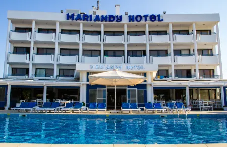 Mariandy Hotel Отели в г. Pyla