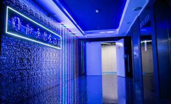 International Village E-sports Hotel (Xinbai Plaza MixC Store)