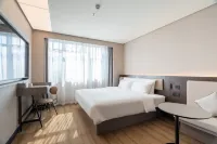 HanTing Hotel (Qingdao Jiaozhou Jiaodong International Airport) Hotels in der Nähe von Jiaozhou West Station