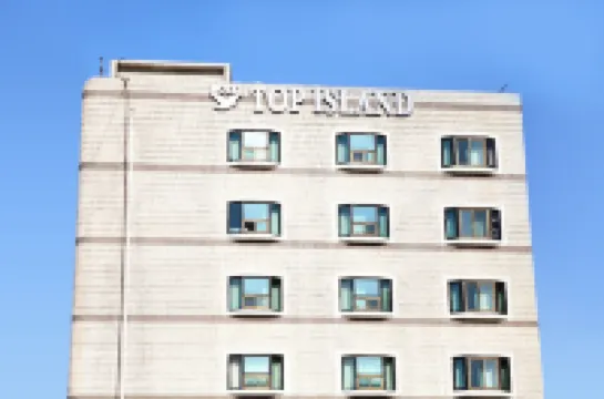 Jeju Top Island Hotel Hotels near Yongduam Rock